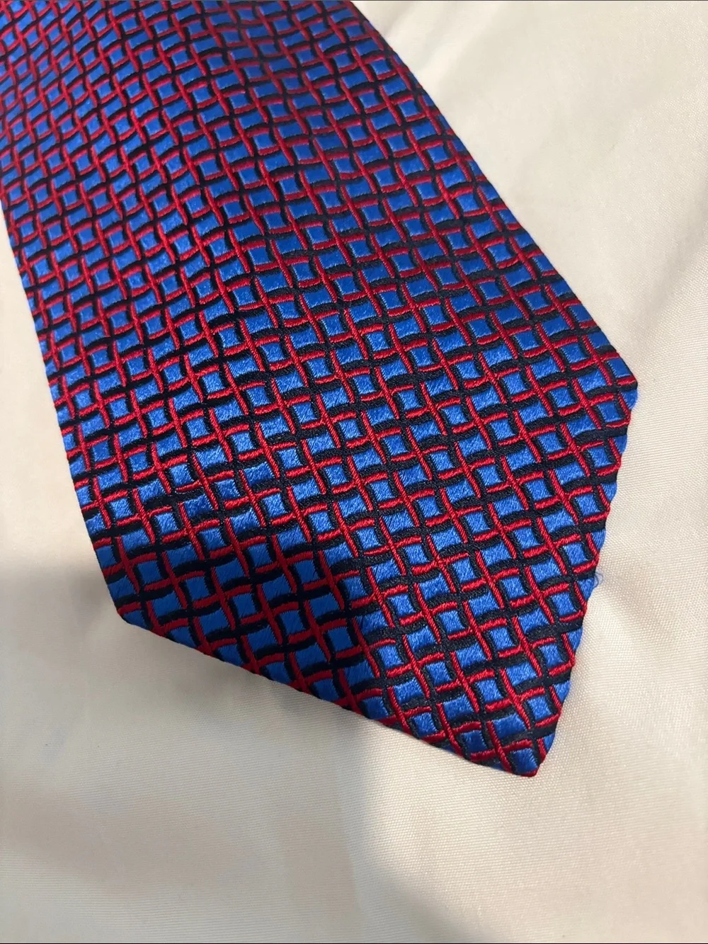 Charvet Men's Geometric Blue and Red Silk Tie